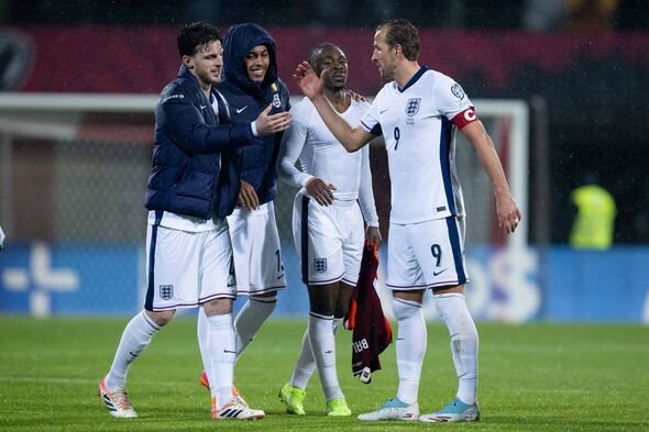 RIGA, LATVIA – 14 OKTOBER: Declan Rice, Morgan Rogers, Eberechi Eze, Harry Kane dari Inggris selama kualifikasi Piala Dunia FIFA 2026