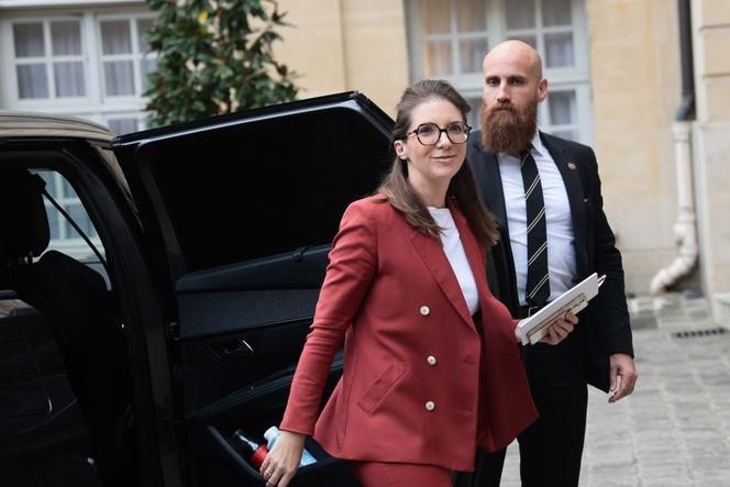 Menteri Aurore Bergé di Matignon pada 13 Oktober 2025. 