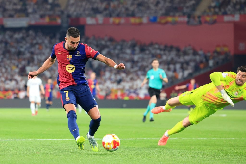 Ferran Torres, pemain Barcelona