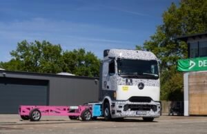 eActros 600 membuktikan ketangguhannya dalam uji tabrak yang spektakuler