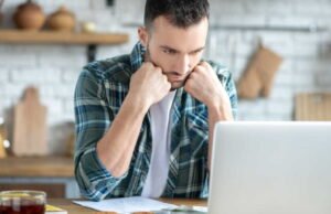 Pajak yang dihapuskan ini masih harus dibayar oleh beberapa juta orang Prancis pada akhir tahun ini