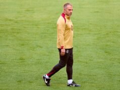 Hansi Flick berbicara secara pribadi dengan empat bintang Barcelona dalam latihan sebelum pertandingan melawan Club Brugge