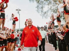 Dave Doeren menerima penghargaan Pelatih Nasional Minggu Ini