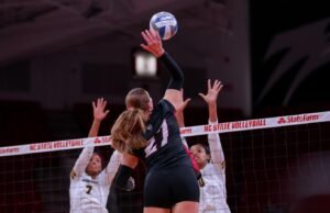 Paket ini dijadwalkan menjadi tuan rumah No. 7 Louisville dan Notre Dame