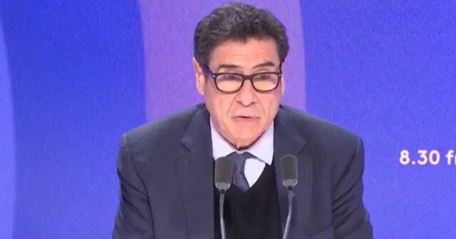 1762292198_le-prix-nobel-philippe-aghion-atterre-par-le-niveau-en-economie-de-certains-deputes.jpg