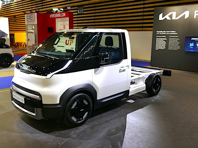 1763708998_kia-pv5-chassis6cabine-copie.jpg