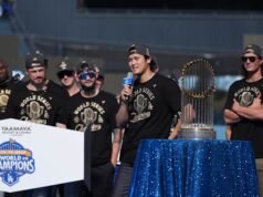 Shohei Ohtani dan Los Angeles Dodgers sudah membicarakan tentang tiga gambut di Seri Dunia