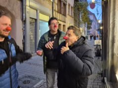 Saat penyandang disabilitas berkeliaran di jalanan Strasbourg seperti badut