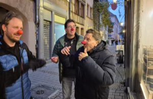 Saat penyandang disabilitas berkeliaran di jalanan Strasbourg seperti badut