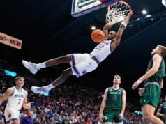 Mahasiswa baru Darryn Peterson tampil mengesankan dengan 21 poin dalam 22 menit dalam kemenangan untuk Kansas No.19