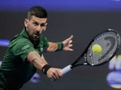 Novak Djokovic menandai kembalinya tenis Yunani dengan kemenangan