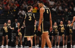 Kaufman-Renn, Smith dalam daftar pantauan Naismith Trophy – Purdue Boilermakers