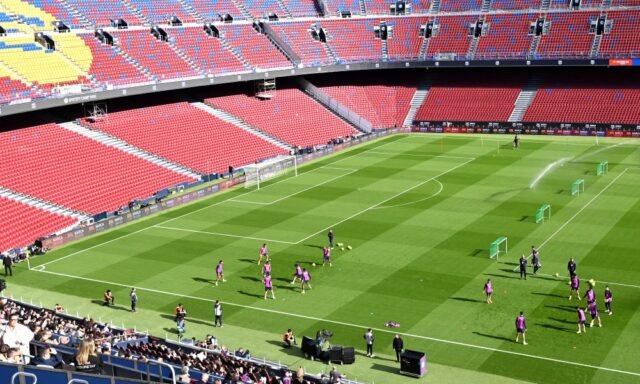 fc-barcelona-open-training-session-in-spotify-camp-nou-2-1000x600.jpg