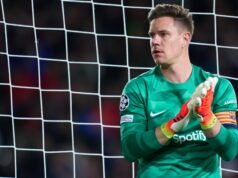 Veteran Barcelona itu harus menunggu lebih lama untuk mendapatkan izin medis karena kepulangannya ditunda hingga tahun baru