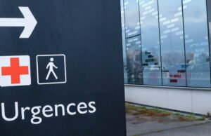 Pertemuan. Anak ketiga meninggal setelah saudara laki-laki dan perempuannya meninggal dalam kecelakaan rapat umum