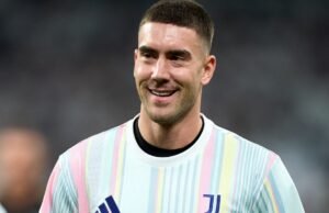 Perubahan rencana karena pemain incaran Barcelona “sangat senang bertahan di klubnya saat ini,” ungkap sang pelatih