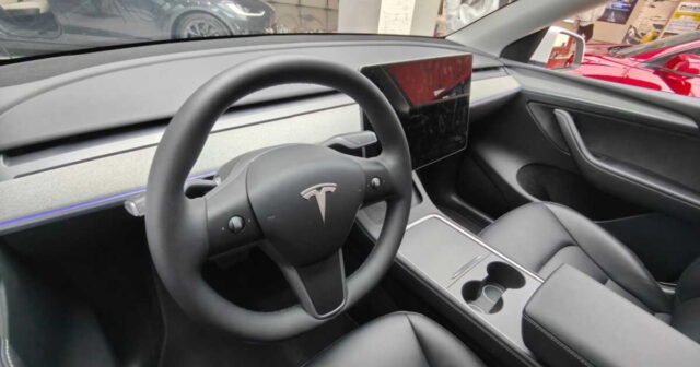 1766071964_tesla-accelere-sur-la-conduite-autonome-supervisee-avec-des-essais-a-paris-et-en-europe.jpg