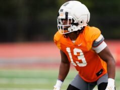 Tennessee membuka persiapan minggu Music City Bowl dengan latihan pertamanya di Nashville