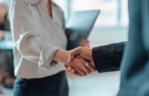 Saya seorang manajer SDM dan inilah tip saya untuk menegosiasikan kenaikan gaji