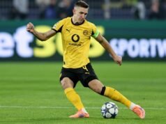 Liverpool dan Bayern Munich, serta Barcelona, sedang mencari bek Bundesliga yang diburu