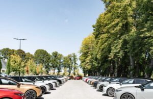 Target Penjualan, Clearance Massal: Mengapa Akhir Tahun Saat Ideal Beli Mobil?