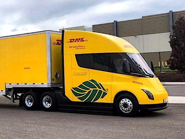 2tesla-semi-dhl-electric-truckpng-copie.jpg