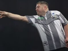 Bintang Kejuaraan Dart Dunia ‘hampir mati’ sebelum dioperasi | Lainnya | olahraga