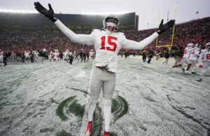 Beberapa direktur atletik terbuka terhadap perjanjian perundingan bersama untuk atlet perguruan tinggi