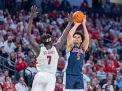 Burries mencetak 28 poin saat No. 1 Arizona mengatasi defisit babak pertama untuk mengalahkan No. 12 Alabama 96-75