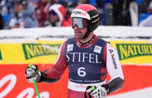 Pembalap ski Austria Vincent Kriechmayr memenangkan perlombaan Super G Piala Dunia di Beaver Creek, yang dipersingkat karena kondisi cuaca