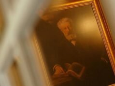 “The Castle of the Carpathians” oleh Émilie Capliez: di Transylvania, suara seorang wanita dicuri