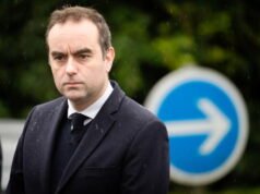 Krisis politik, perang di Ukraina, daya beli setengah tiang: 2025, tahun ketidakpastian dan kesulitan bagi Prancis