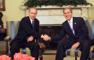 Dokumen rahasia menunjukkan bahwa Putin mengancam Bush dengan perang di Ukraina sejak tahun 2001