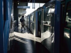 Bagaimana Valérie Pécresse memanfaatkan perempuan korban kekerasan untuk mempromosikan pengawasan video algoritmik di sektor transportasi