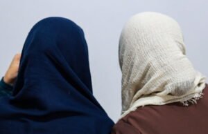 Austria. Parlemen Eropa menyetujui larangan cadar di sekolah bagi anak perempuan di bawah 14 tahun