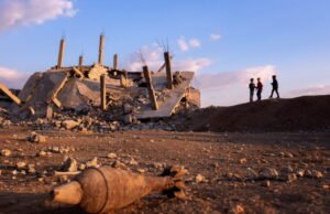 Suriah. Delapan orang tewas dalam ledakan masjid, serangan yang diklaim dilakukan oleh kelompok kecil Sunni