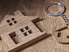 Tidak biasa. Karena tidak dapat menemukan pembeli, sepasang suami istri mengadakan undian untuk menjual apartemen mereka