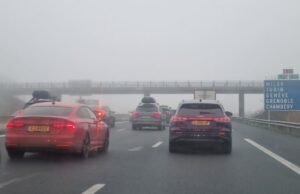 Lalu lintas langsung. Akhir pekan terakhir tahun ini dan penundaan pertama menuju resor Savoie