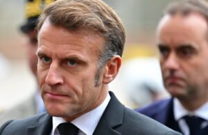 Anggaran 2026. Undang-undang khusus yang diumumkan oleh Emmanuel Macron, sebelum dimulainya kembali perdebatan pada bulan Januari