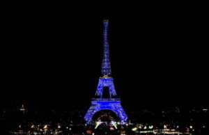 Paris. Lusinan penangkapan setelah kembang api ilegal di Trocadéro