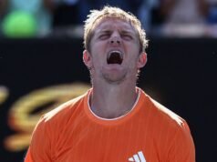 Bintang Australia Terbuka mengecam penggemar yang ‘bodoh dan mabuk’ setelah menghancurkan raket dalam kehancuran | Tenis | olahraga