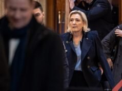 Kasus RN di tingkat banding: satu hari sidang dan Marine Le Pen sudah kehilangan keseimbangan