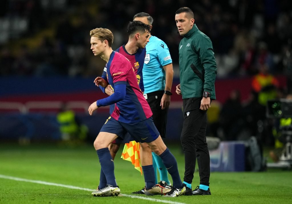 Pedri dan Frenkie de Jong dari FC Barcelona
