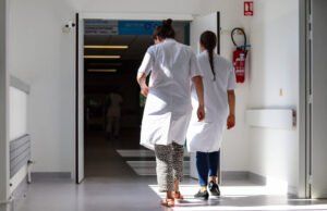 senator sosialis bertekad untuk mengadopsi sebuah teks ‘sedekat mungkin dengan teks yang dipilih di Majelis Nasional