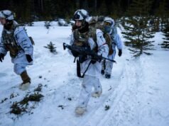 1.500 tentara dari Divisi Lintas Udara ke-11 mungkin telah dikerahkan di Minneapolis, sebuah kota yang walikotanya adalah seorang Demokrat