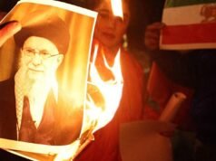 Iran Protes: Trump Pertimbangkan “Pilihan Sangat Kuat” Menghadapi Represi Berdarah Rezim, Teheran Bersedia Bernegosiasi