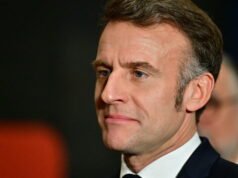 Ekonomi. Ancaman perdagangan AS belum ‘selesai’, Emmanuel Macron memperingatkan