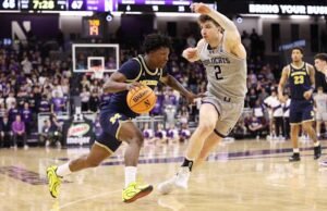 Cason memimpin reli babak kedua saat No. 2 Michigan mengalahkan Northwestern 87-75