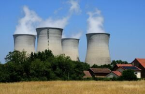 peta jalan yang diumumkan oleh cabang eksekutif mendapat sambutan beragam di Senat