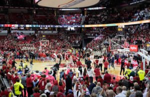 Wisconsin mengalahkan Raksasa lainnya saat Badgers meraih kemenangan 92-71 atas Negara Bagian Michigan No. 10